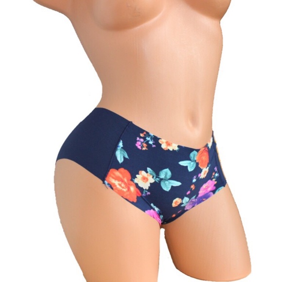 PINK Victoria's Secret Other - New LARGE VS Seamless hipster panty